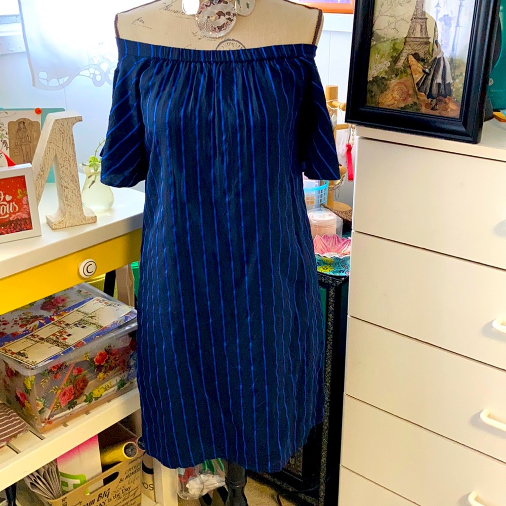 Banana Republic strapless dress with bold stripes and pockets!